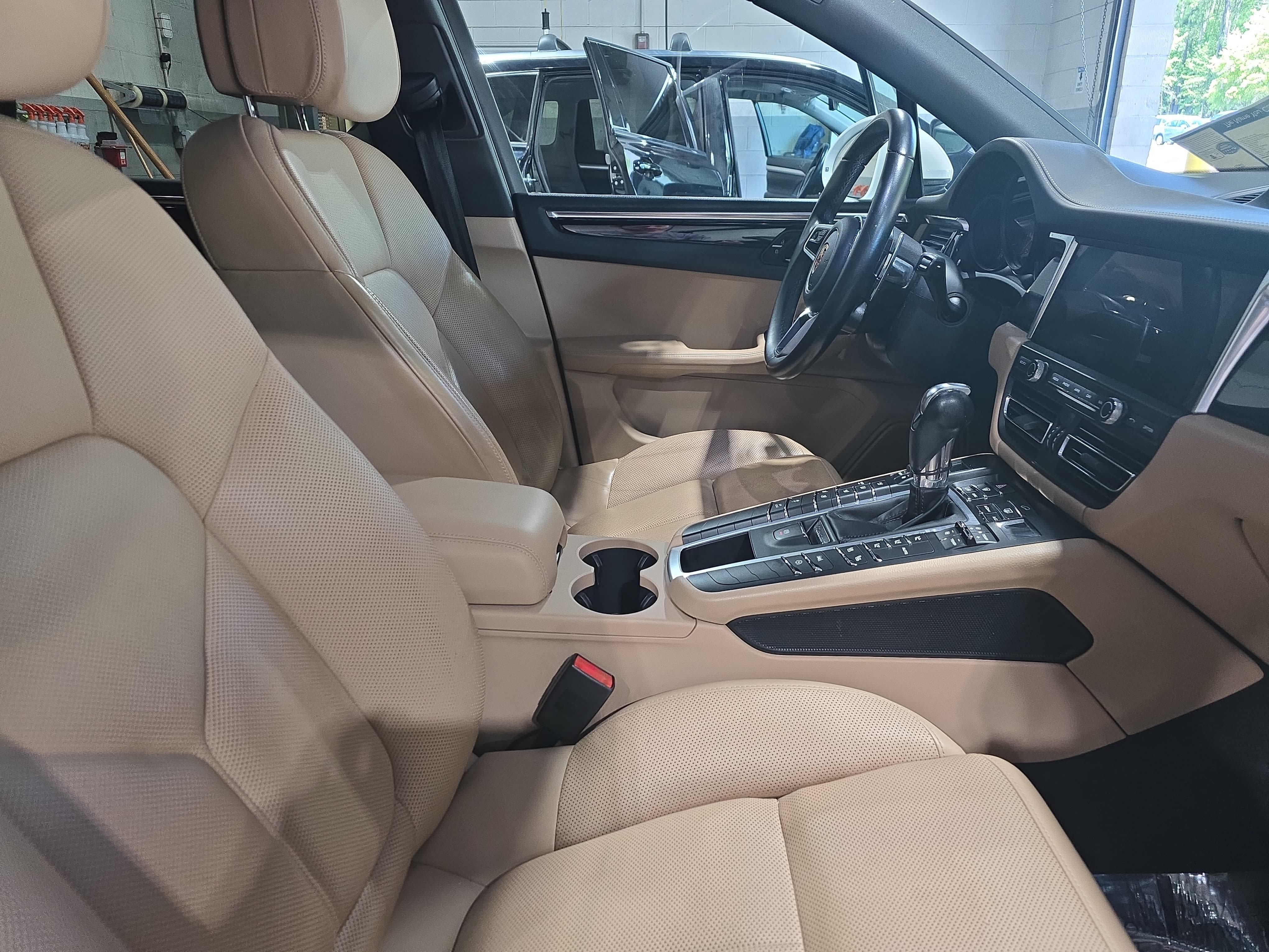 Used 2020 Porsche Macan S AWD/4WD image 10