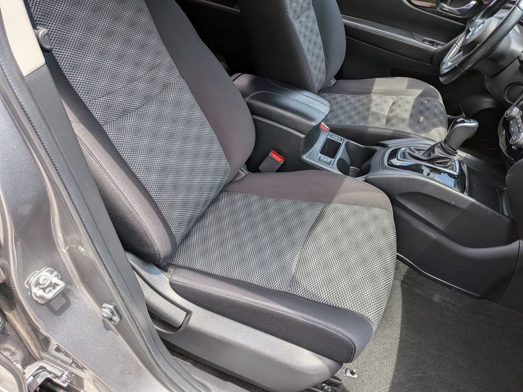 Used 2021 Nissan Rogue Sport SV AWD/4WD image 24