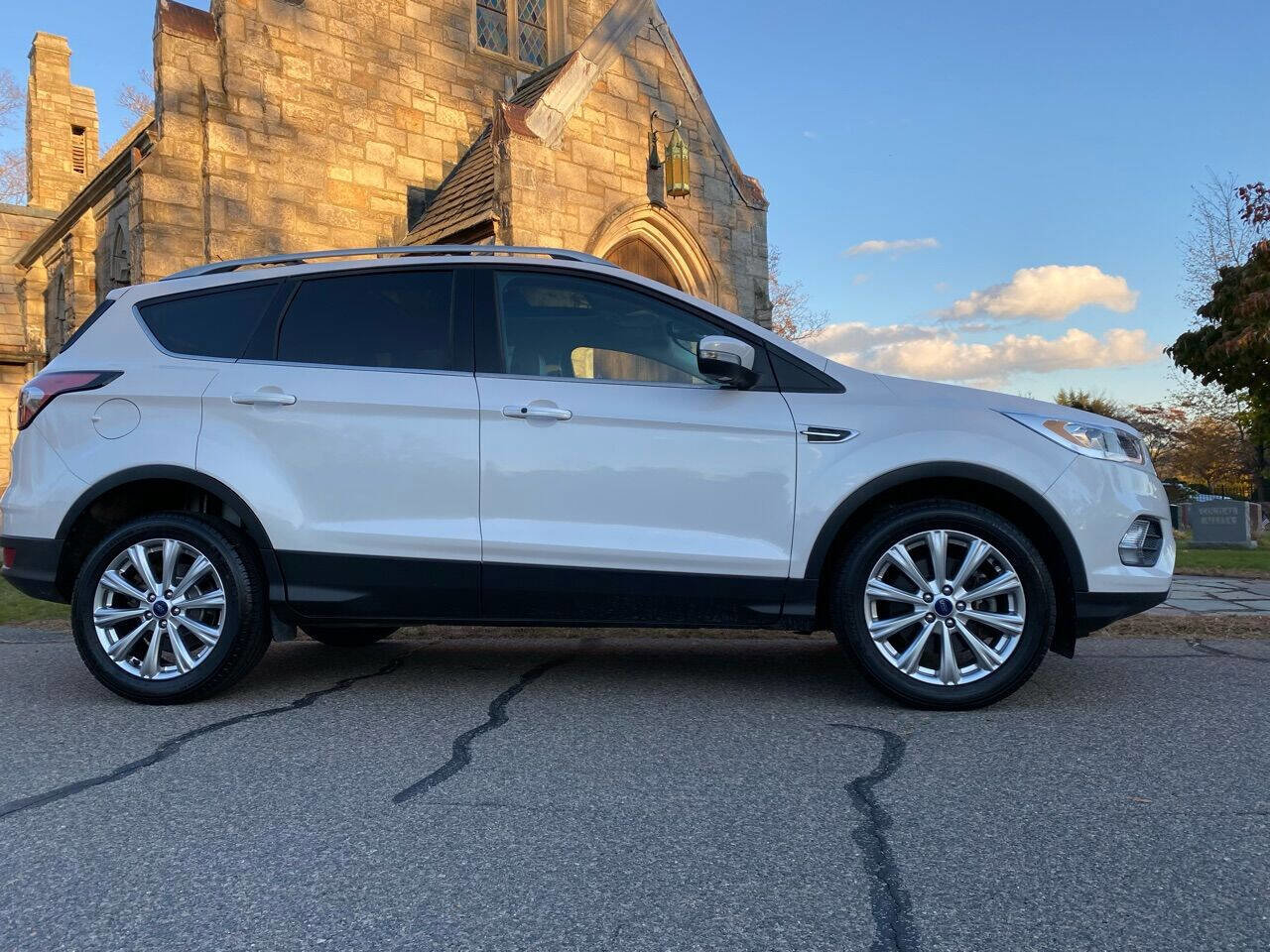 Used 2017 Ford Escape Titanium w/ Canadian Touring Package image 15