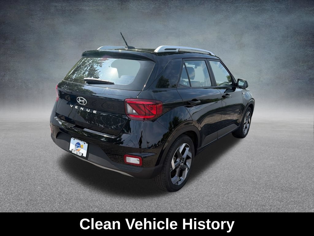 Used 2025 Hyundai Venue SEL FWD image 6