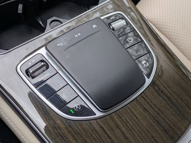 Used 2020 Mercedes-Benz GLC 300 image 22