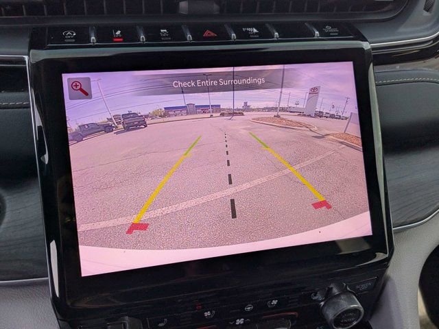 Used 2023 Jeep Grand Cherokee Overland w/ Luxury Tech Group IV image 22