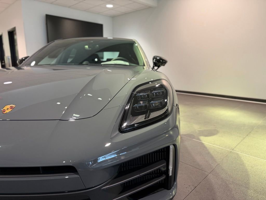 New 2026 Porsche Panamera 4 image 40