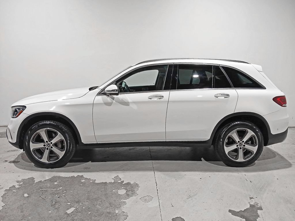 Used 2022 Mercedes-Benz GLC 300 4MATIC image 4