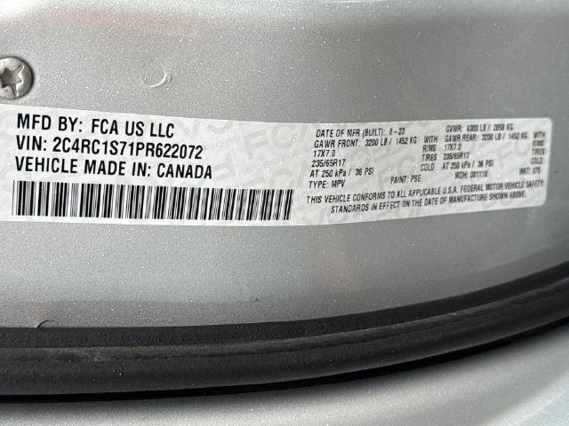 Used 2023 Chrysler Pacifica Limited FWD image 30