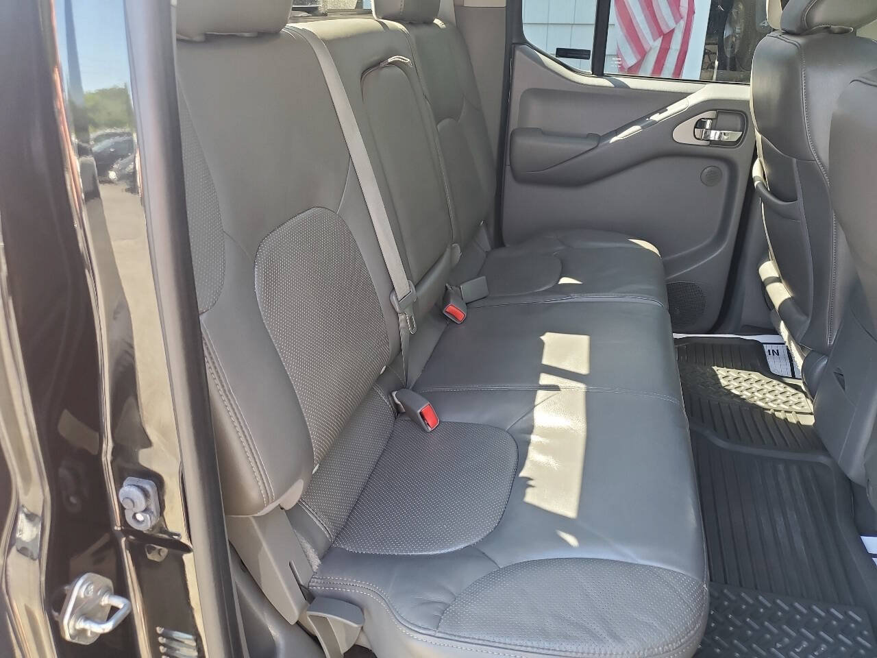 Used 2019 Nissan Frontier SL AWD/4WD image 12
