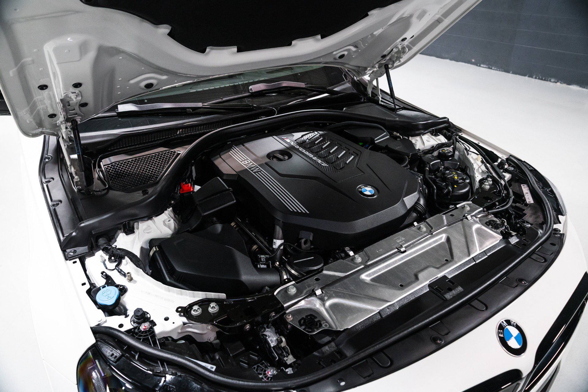 Used 2025 BMW M240i xDrive Coupe AWD/4WD image 36