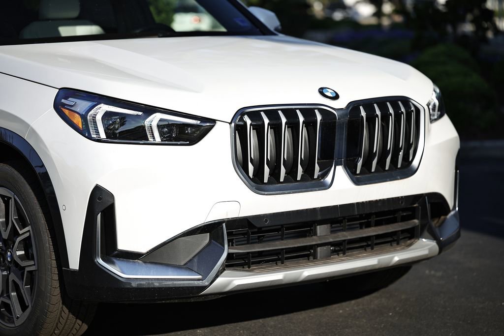 New 2026 BMW X1 xDrive28i w/ Convenience Package AWD/4WD image 2