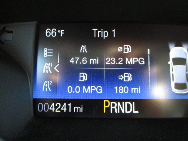 Used 2018 Ford Focus SE FWD image 29
