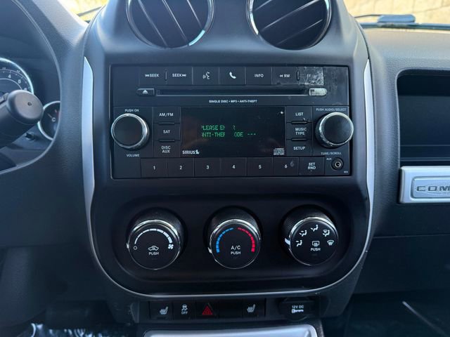 Used 2017 Jeep Compass Latitude FWD image 8