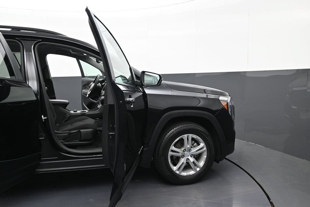 Certified 2023 GMC Terrain SLE w/ Driver Convenience Package AWD/4WD image 9