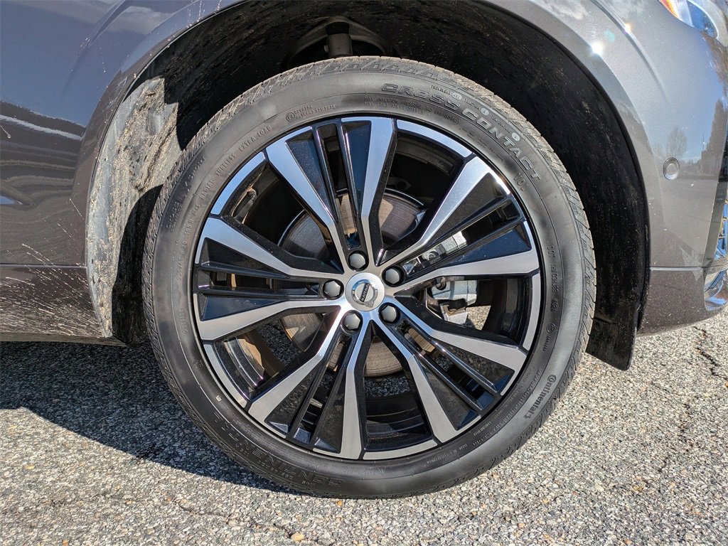 Certified 2025 Volvo XC60 B5 Plus image 11