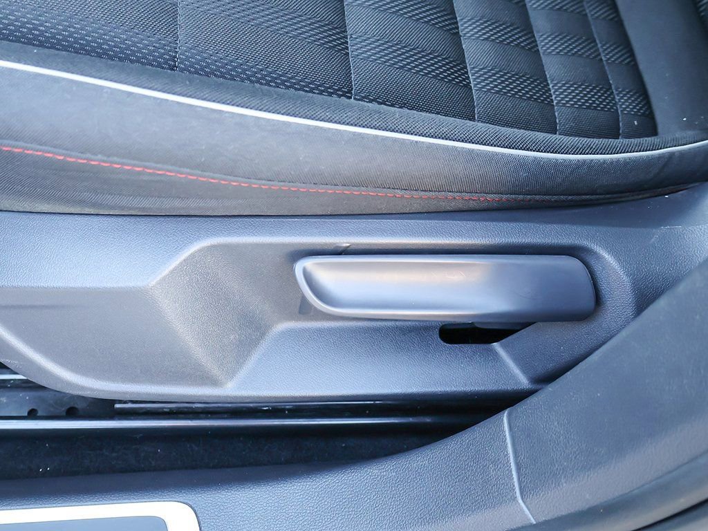 Used 2019 Volkswagen Jetta GLI image 30