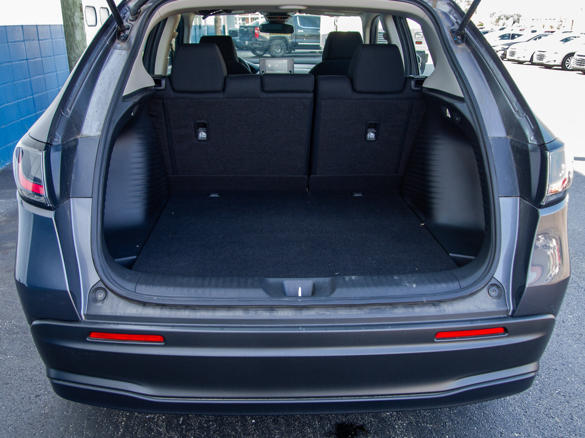 Used 2024 Honda HR-V LX image 30