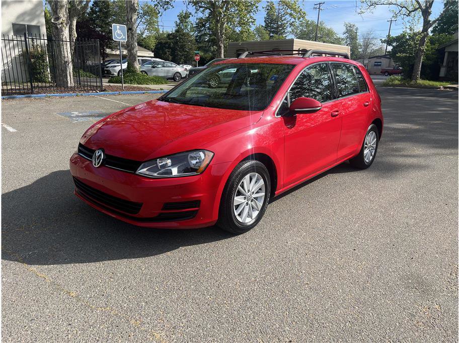Used 2016 Volkswagen Golf S FWD image 3