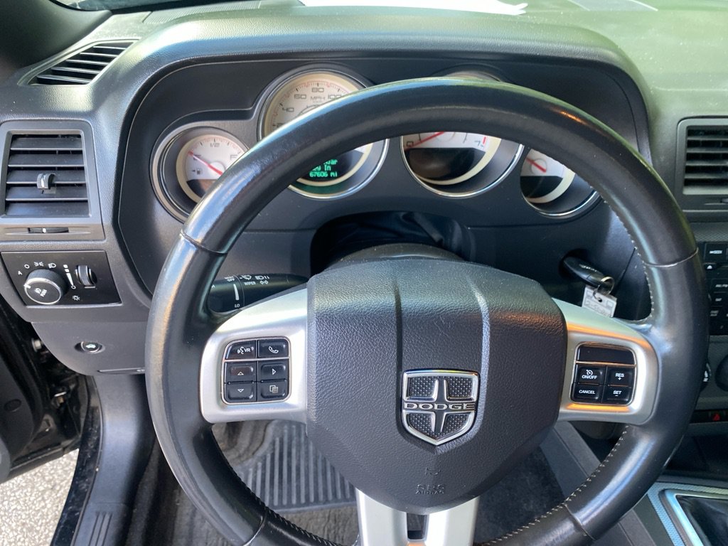 Used 2012 Dodge Challenger R/T RWD image 11