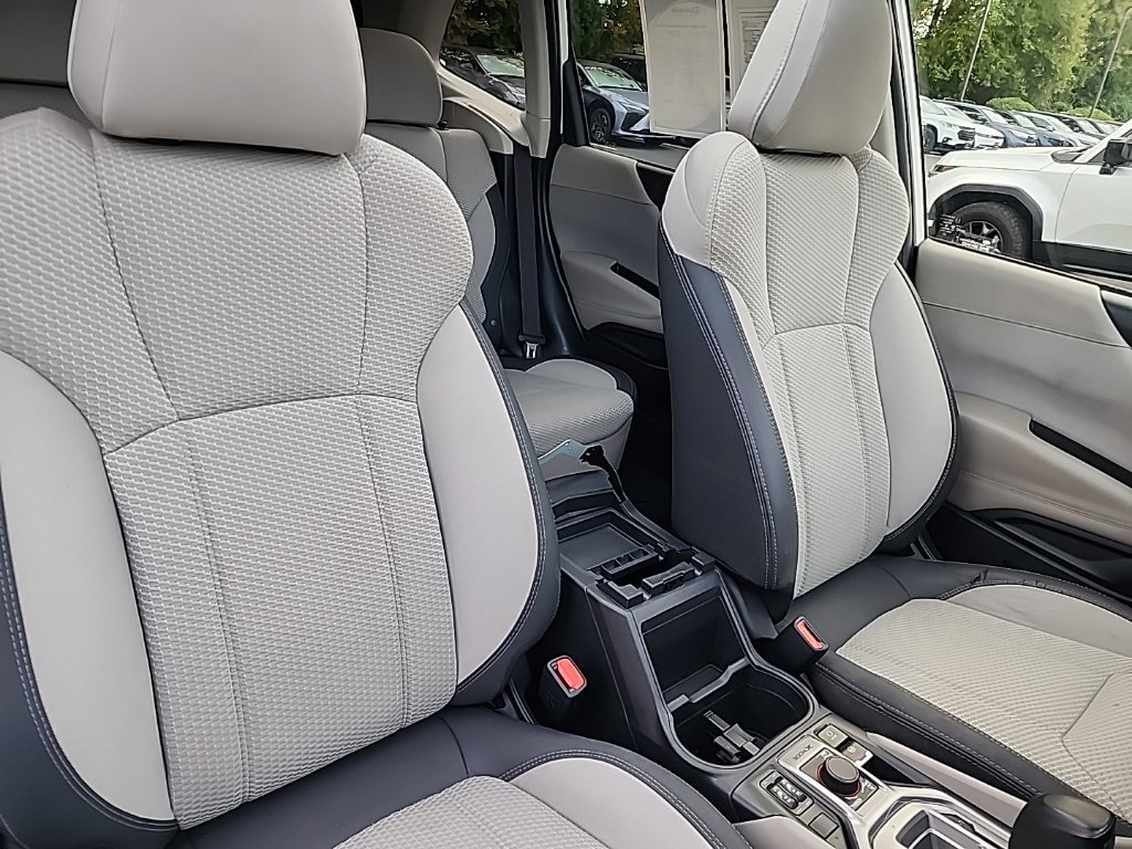 Used 2019 Subaru Forester Premium AWD/4WD image 21
