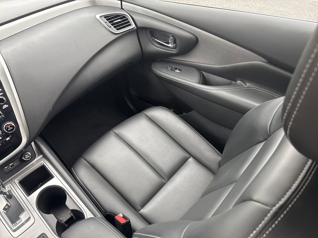 Used 2024 Nissan Murano SV w/ SV Midnight Edition Package FWD image 27