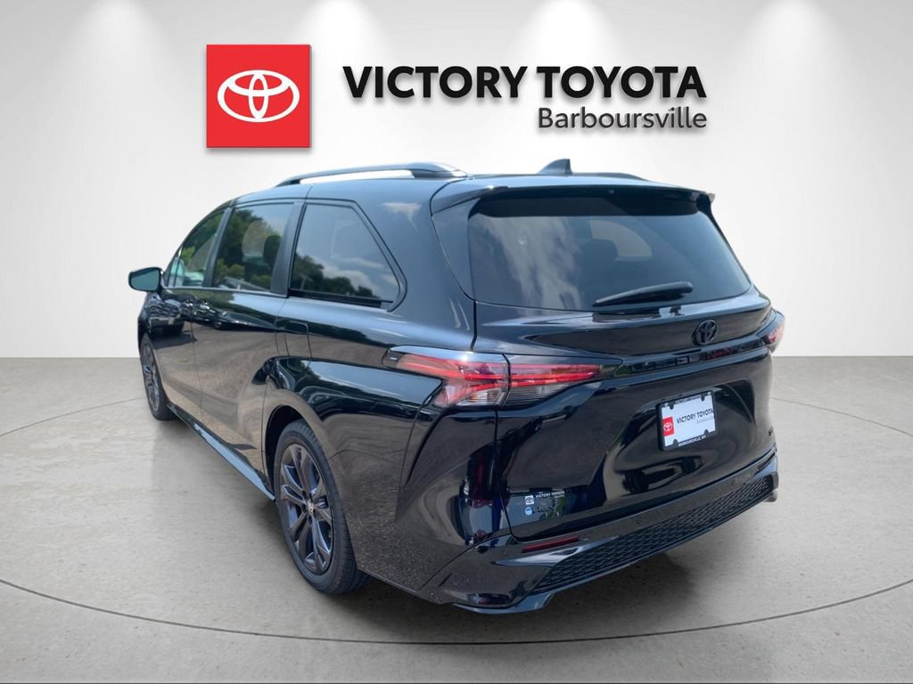 Used 2026 Toyota Sienna XSE FWD image 3