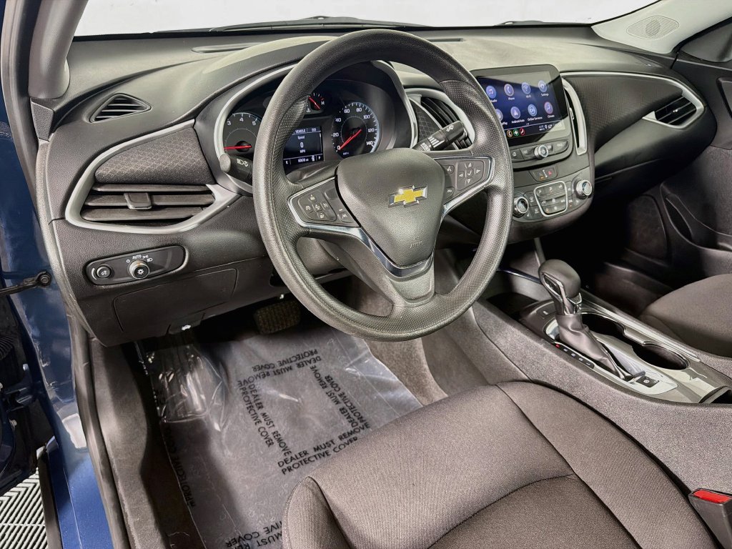 Used 2024 Chevrolet Malibu LT FWD image 9