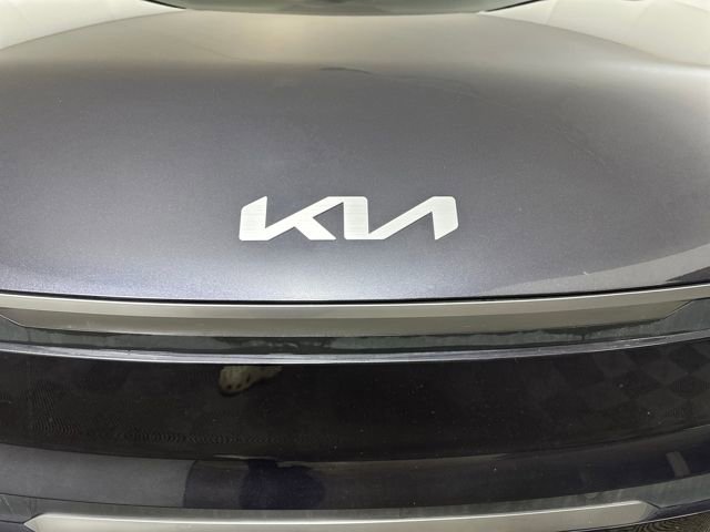 Used 2025 Kia EV9 Wind image 9
