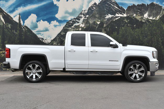 Used 2018 GMC Sierra 1500 SLE w/ SLE Value Package AWD/4WD image 2