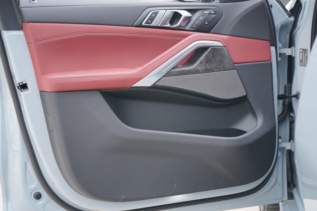 New 2026 BMW X6 xDrive40i w/ Climate Comfort Package image 8