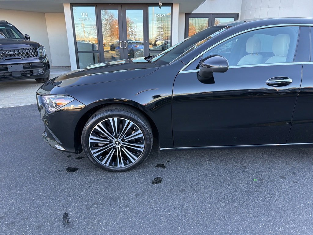 Used 2023 Mercedes-Benz CLA 250 4MATIC w/ Premium Package image 11