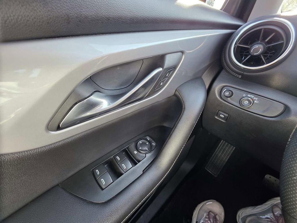 Used 2023 Chevrolet Blazer LT w/ Convenience Package image 16