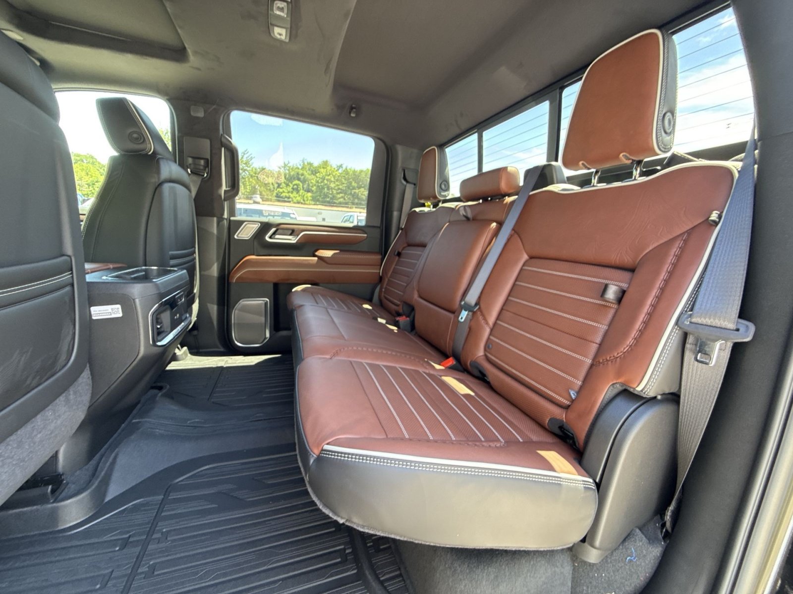 New 2026 GMC Sierra 2500 Denali Ultimate w/ LPO, Black Badging Package AWD/4WD image 25
