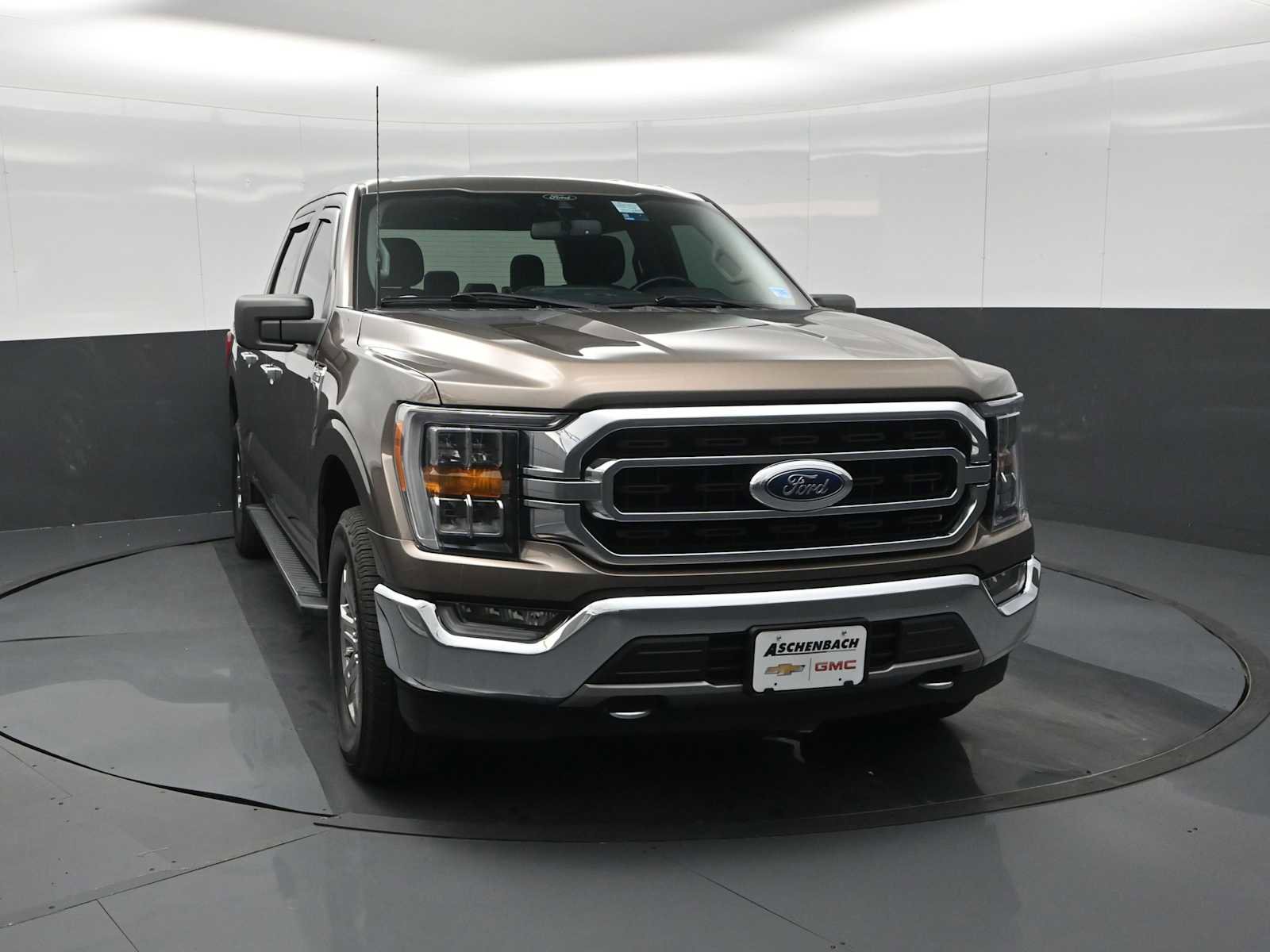 Used 2021 Ford F150 XLT w/ Equipment Group 302A High AWD/4WD image 3
