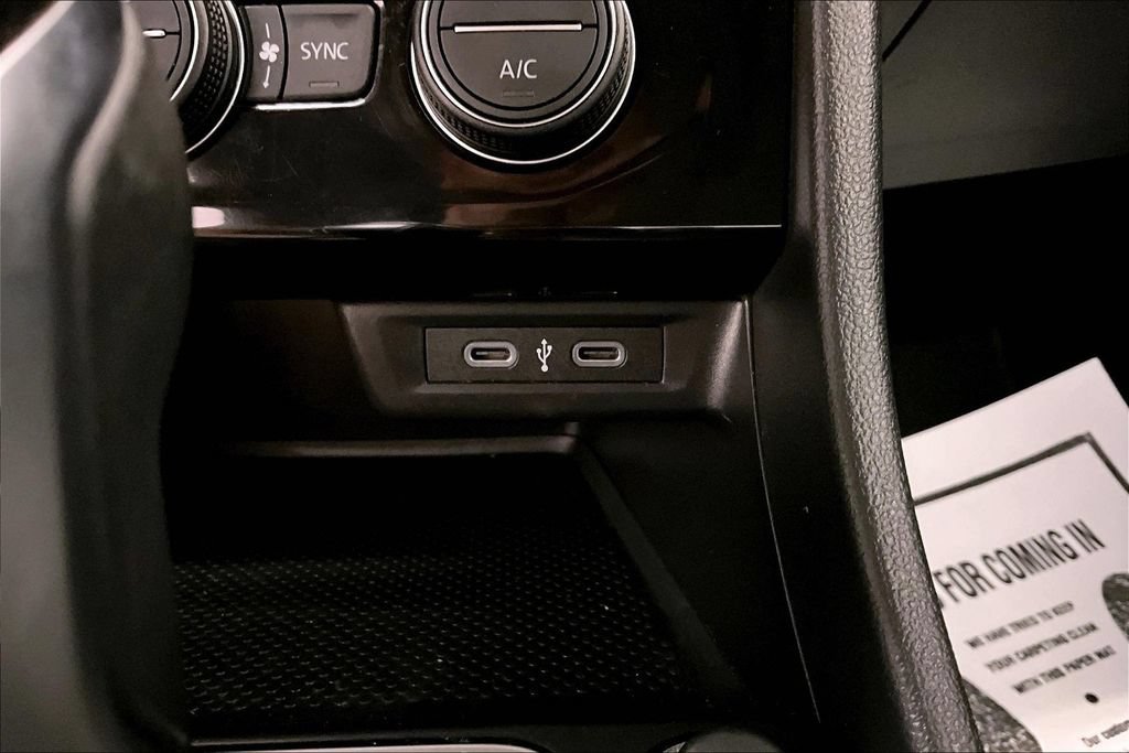 Used 2023 Volkswagen Jetta SE FWD image 15