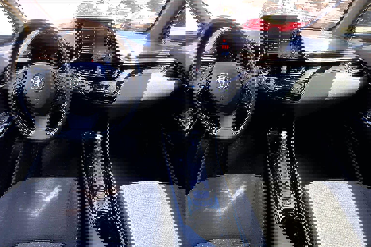 Used 2019 Toyota C-HR XLE image 16