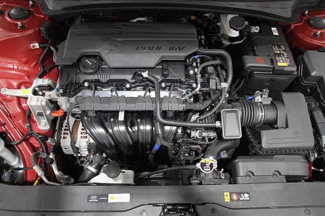 Used 2024 Hyundai Elantra SEL image 20