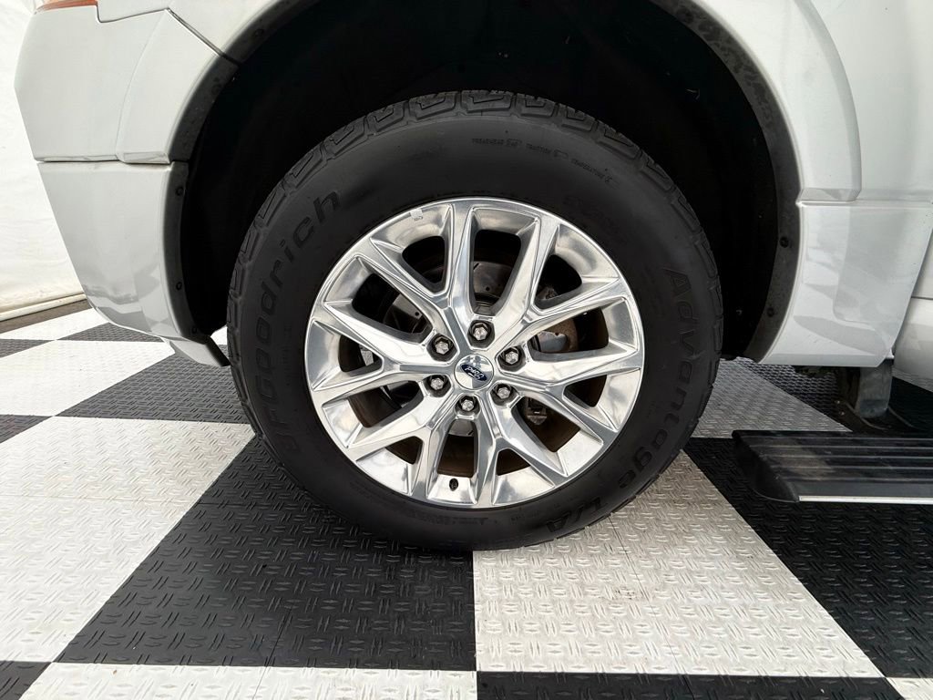 Used 2017 Ford Expedition Limited w/ Equipment Group 301A AWD/4WD image 12