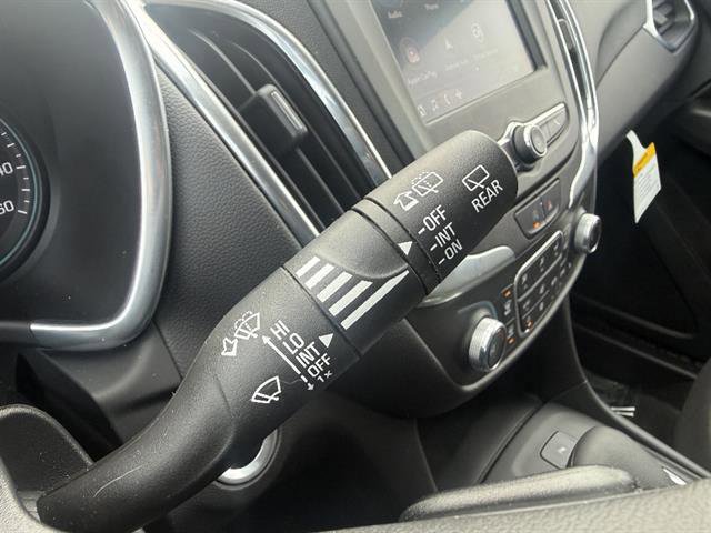 Used 2023 Chevrolet Equinox LT image 30