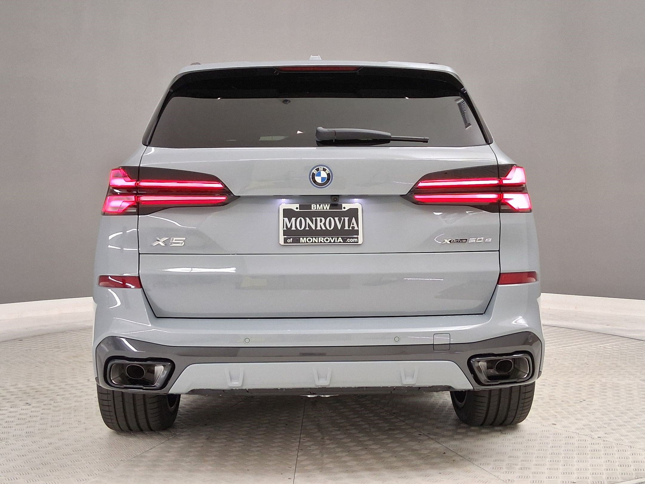 New 2026 BMW X5 xDrive50e w/ M Sport Package AWD/4WD image 8