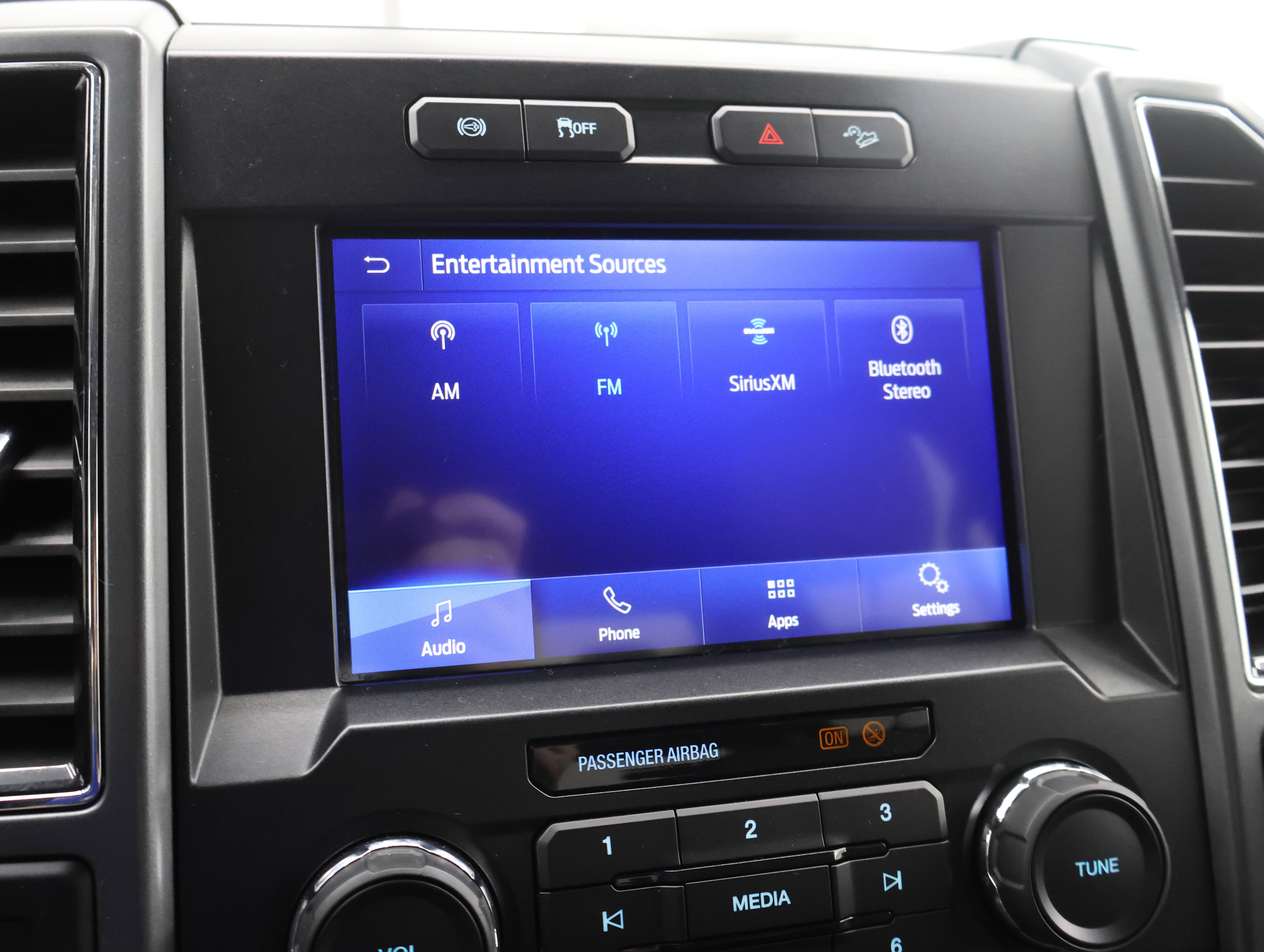 Used 2022 Ford F250 XLT w/ XLT Premium Package AWD/4WD image 48