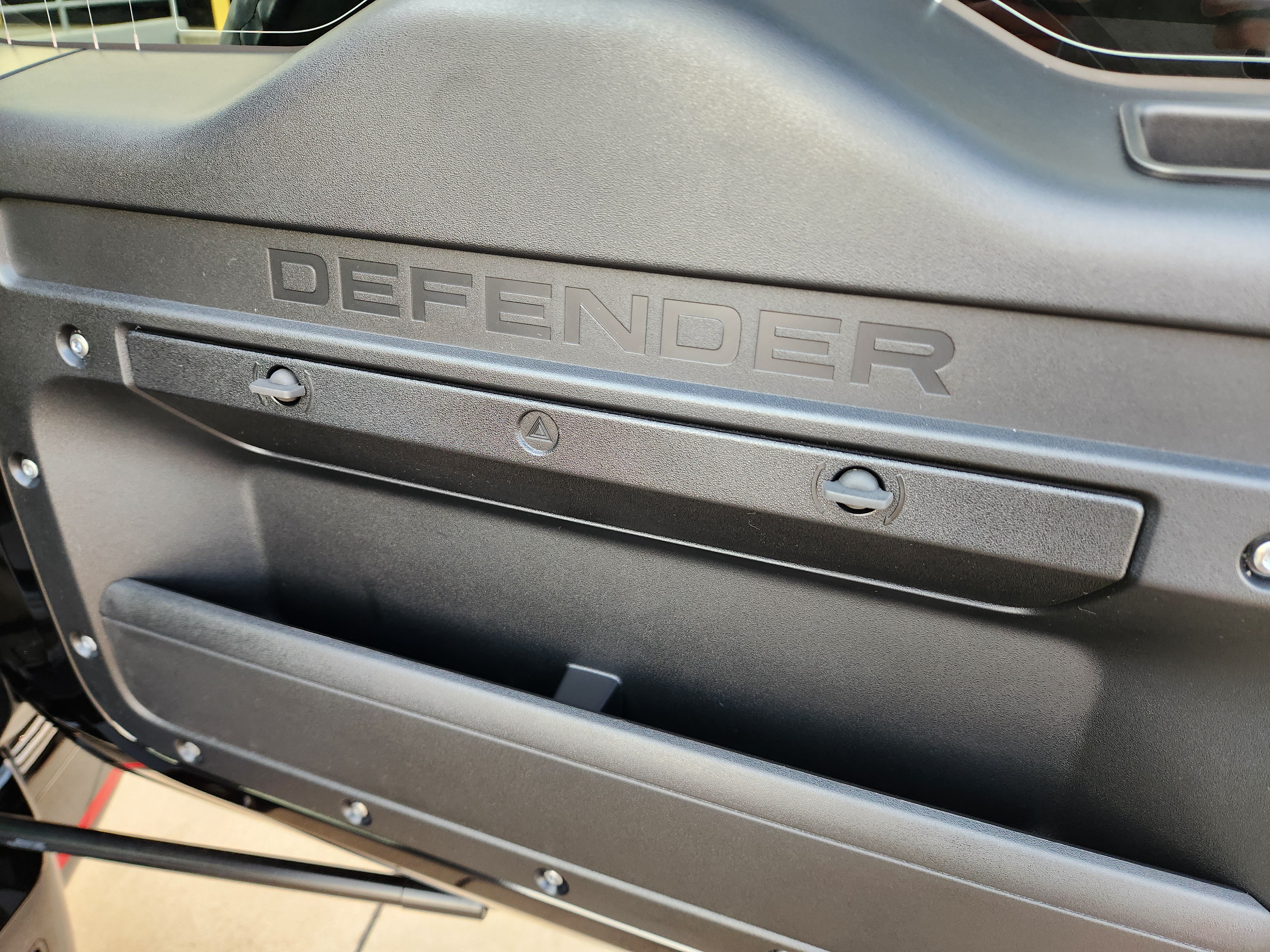 New 2026 Land Rover Defender 130 V8 AWD/4WD image 34