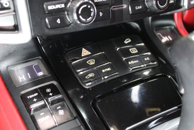 Used 2015 Porsche Cayenne S AWD/4WD image 17