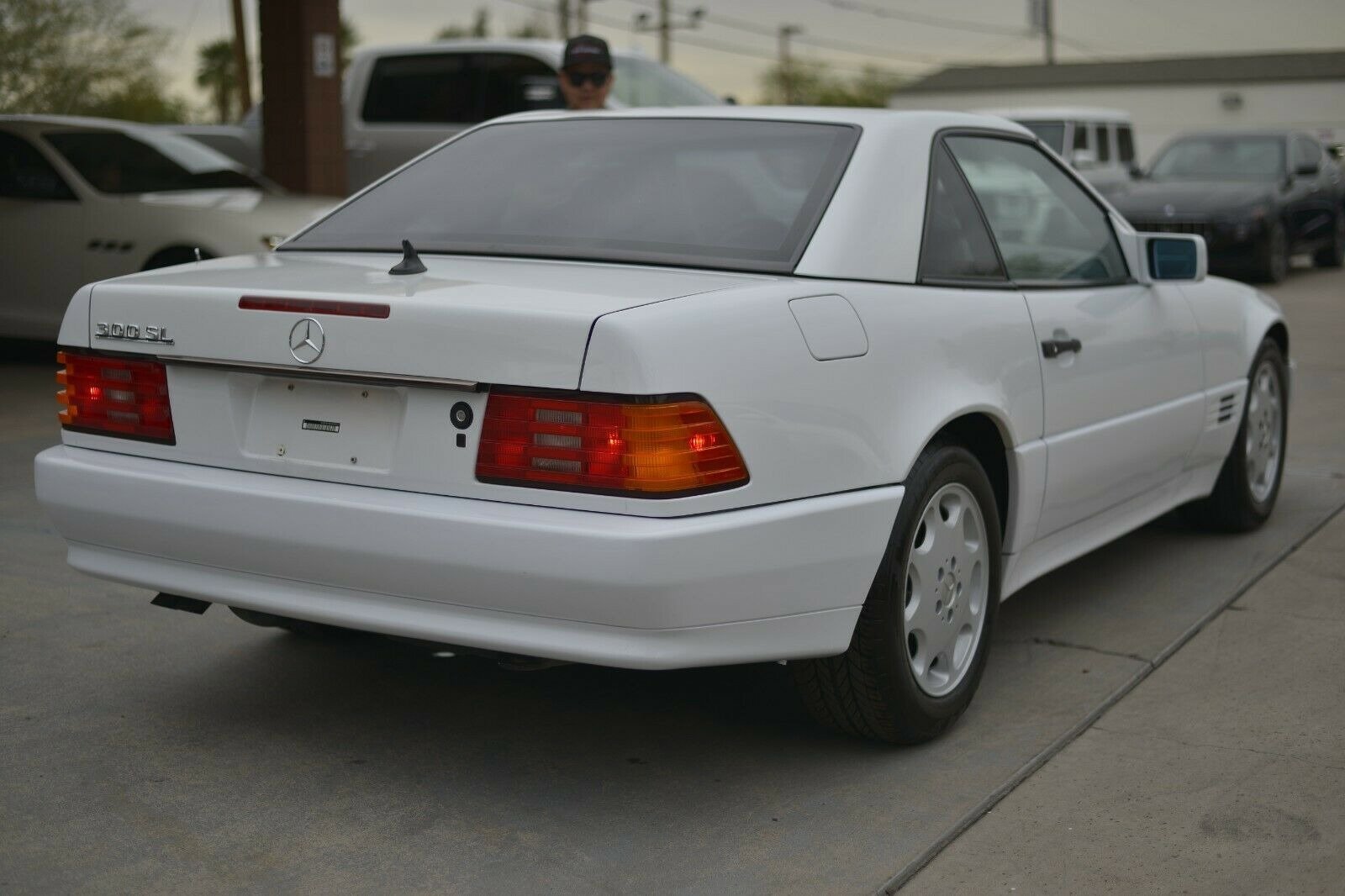 Used 1991 Mercedes-Benz 300 SL image 4