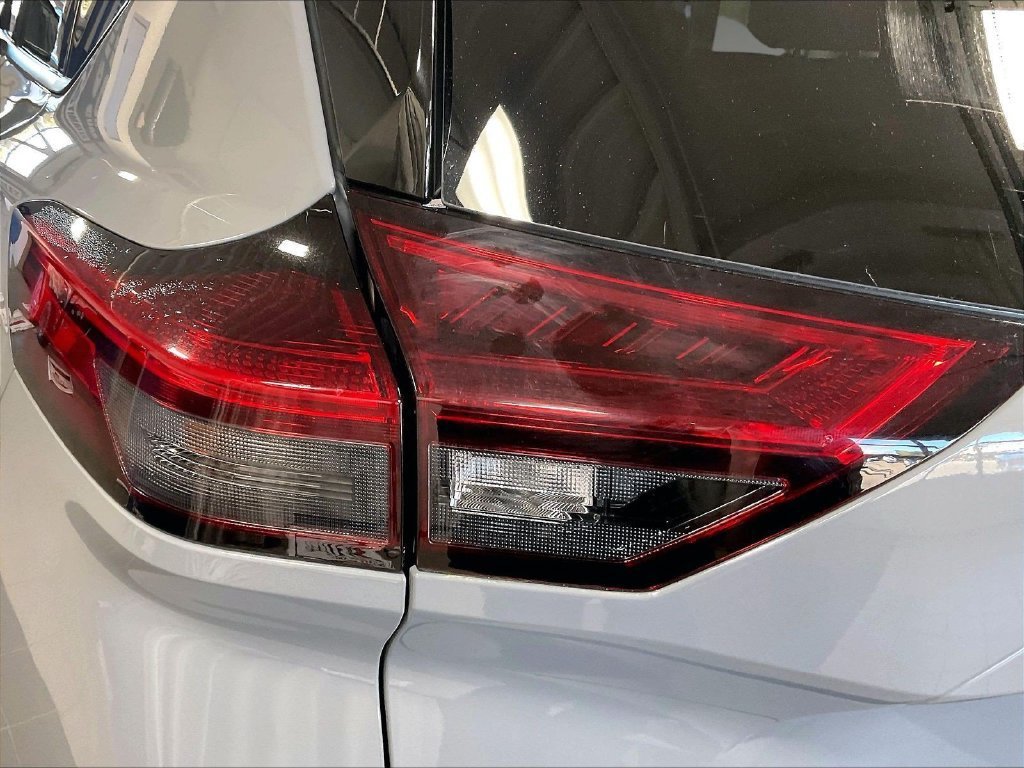 Certified 2023 Nissan Rogue SL w/ SL Premium Package AWD/4WD image 34