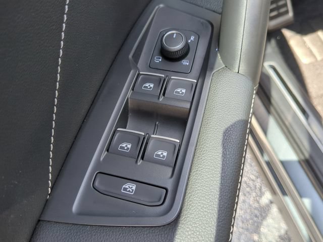 Used 2023 Volkswagen Tiguan SEL R-Line AWD/4WD image 21
