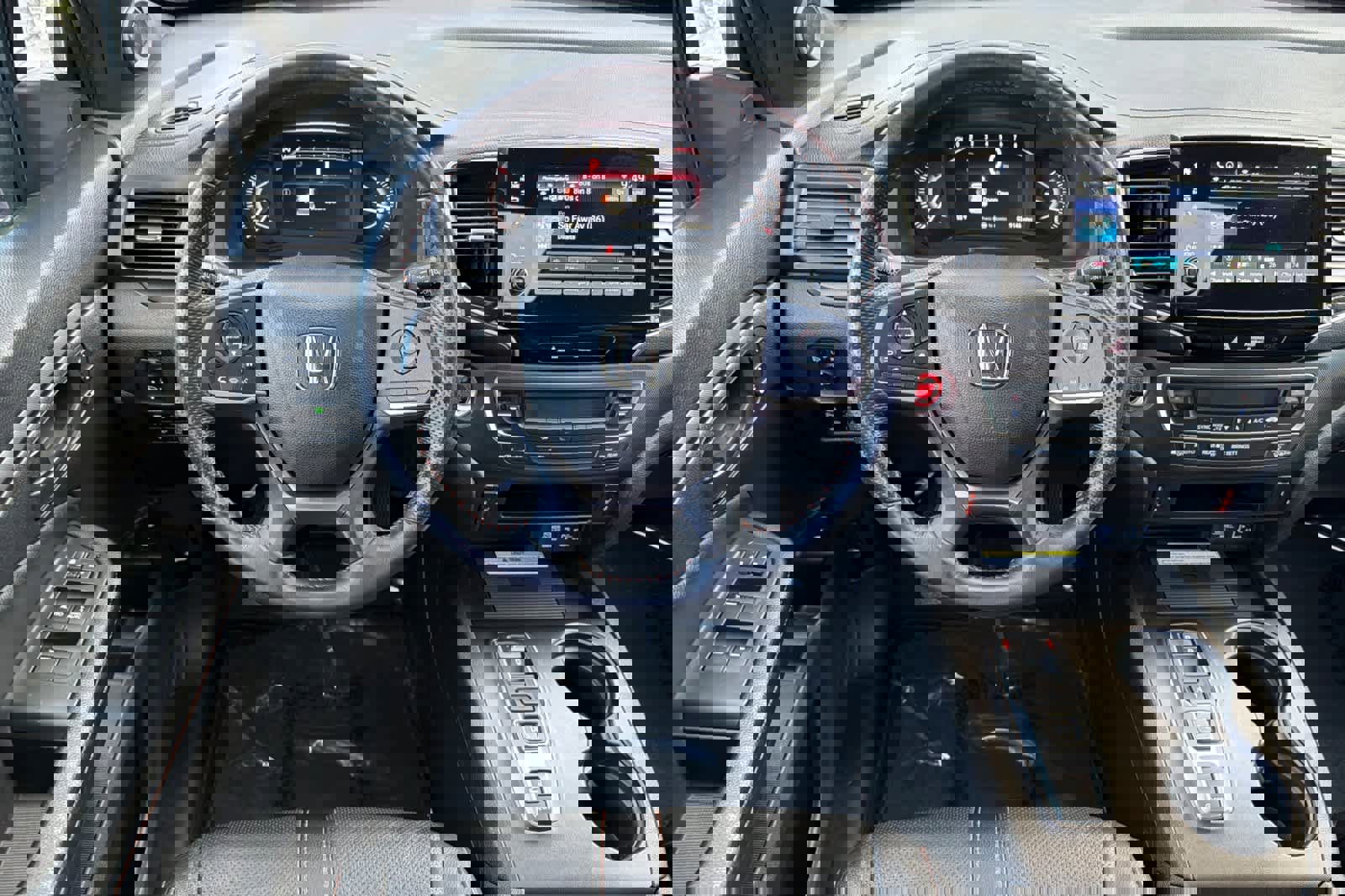 Used 2023 Honda Passport TrailSport image 16