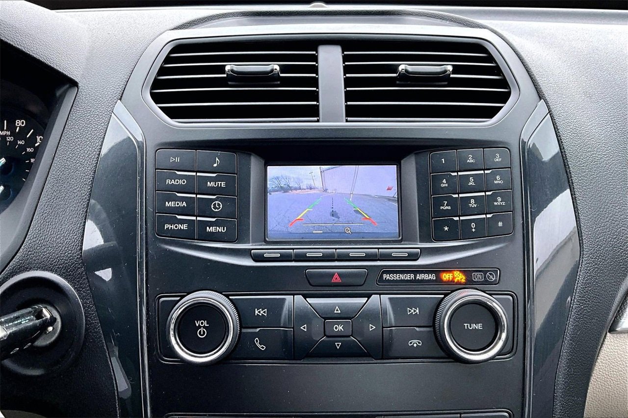 Used 2019 Ford Explorer FWD image 13