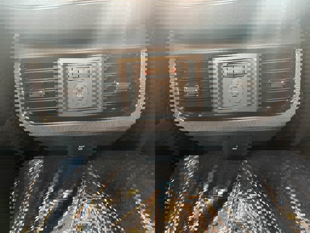 New 2025 Ford F150 Platinum w/ FX4 Off-Road Package image 33