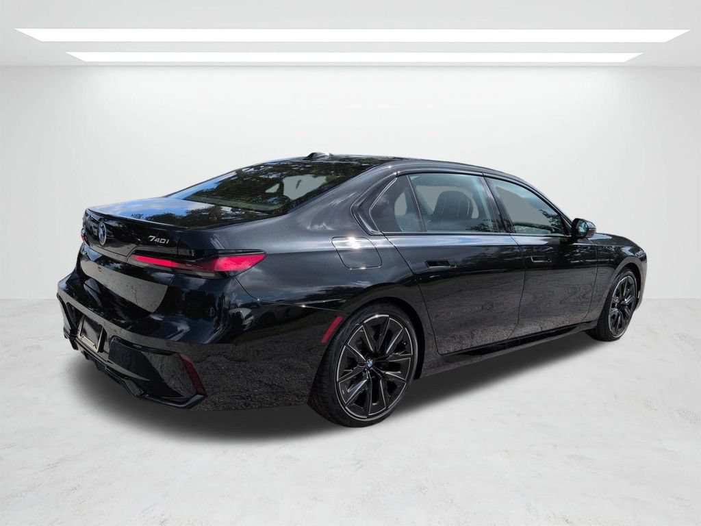 New 2026 BMW 740i xDrive AWD/4WD image 4