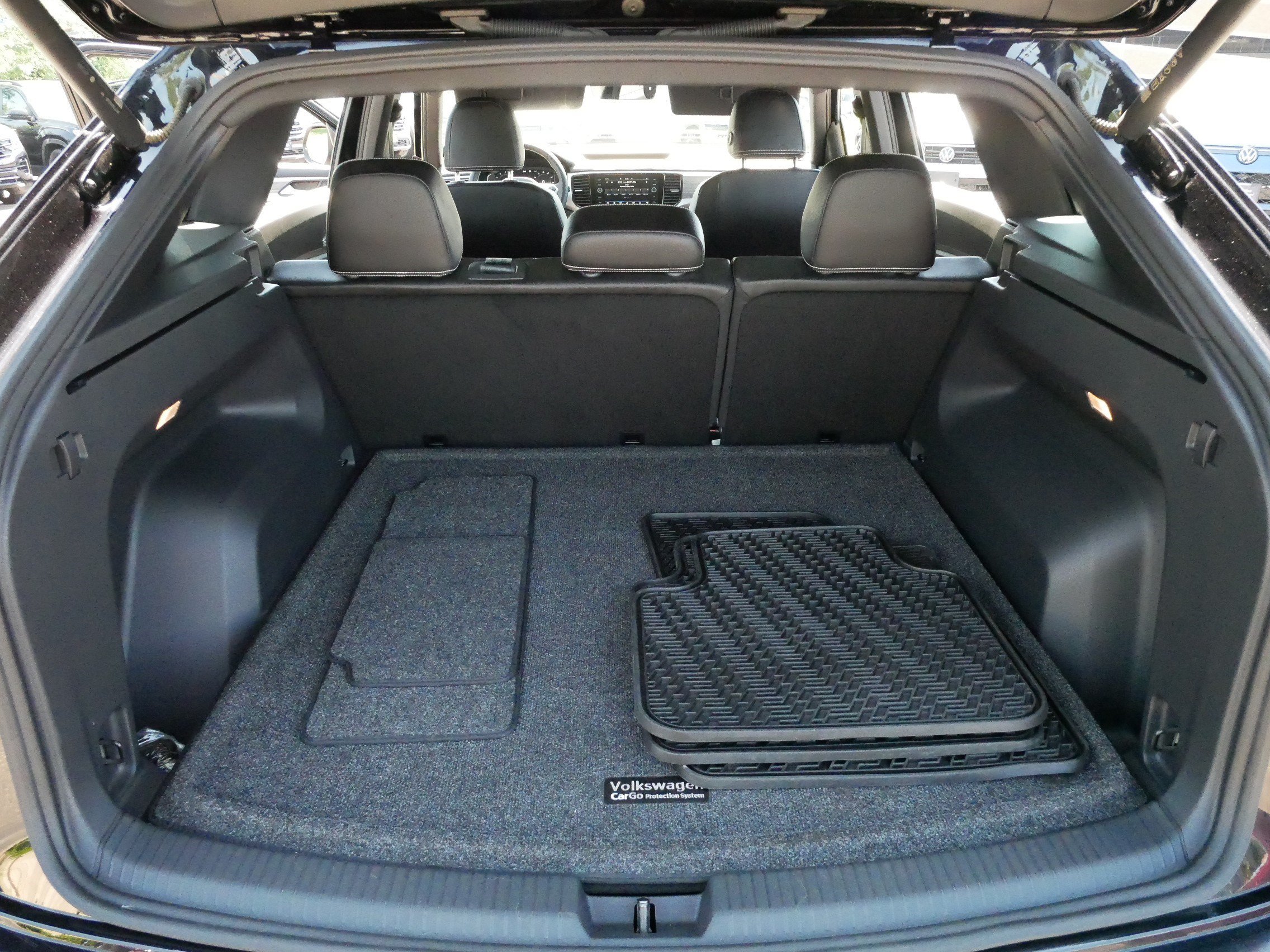 Certified 2023 Volkswagen Atlas Cross Sport SE w/ Panoramic Sunroof Package AWD/4WD image 11