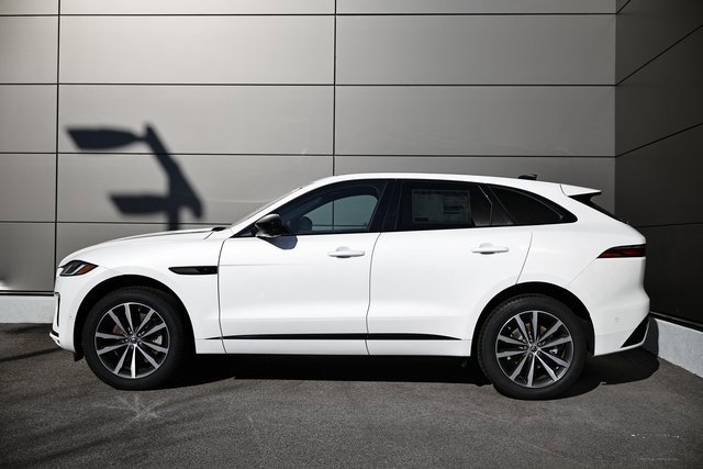 New 2026 Jaguar F-PACE R-Dynamic S image 4