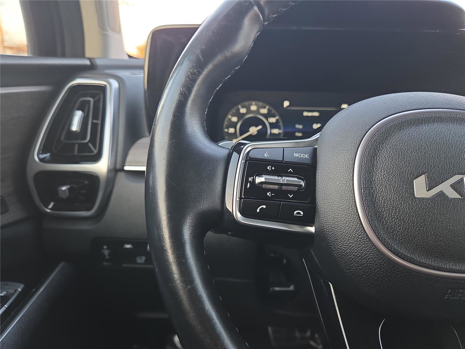 Certified 2022 Kia Sorento SX Prestige image 17